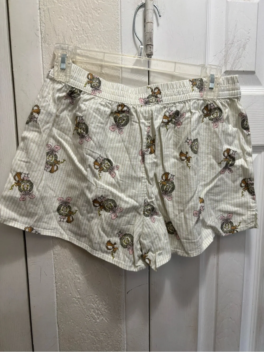 Aerie Cream Floral-Print Athletic Shorts with Pink Accents
